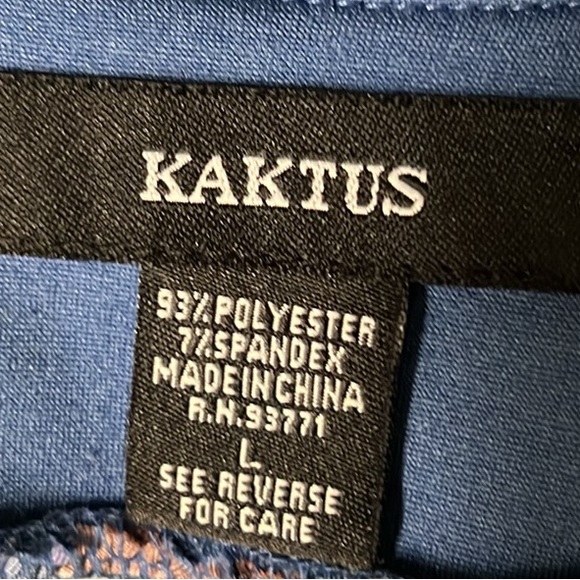 Kaktus, Beautiful Design U-Neckline, Multi Color Casual Top, Large - Picture 5 of 6